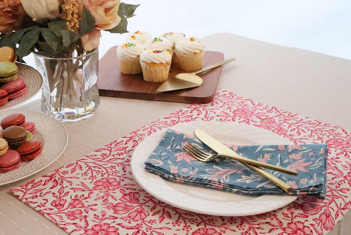 Crimson Vine Placemats (Set of 4)
