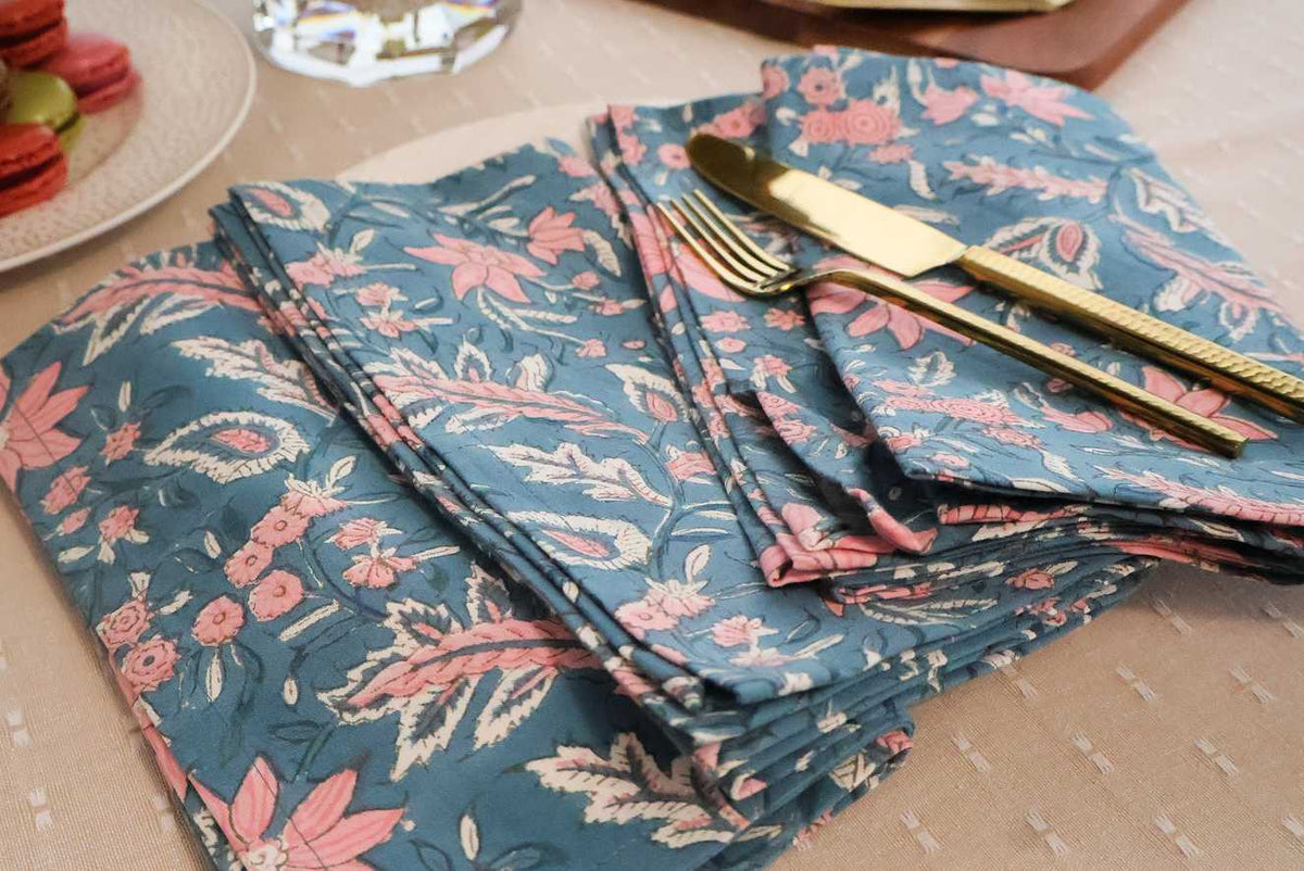 Blush Meadow Dinner Napkins (Set of 4)