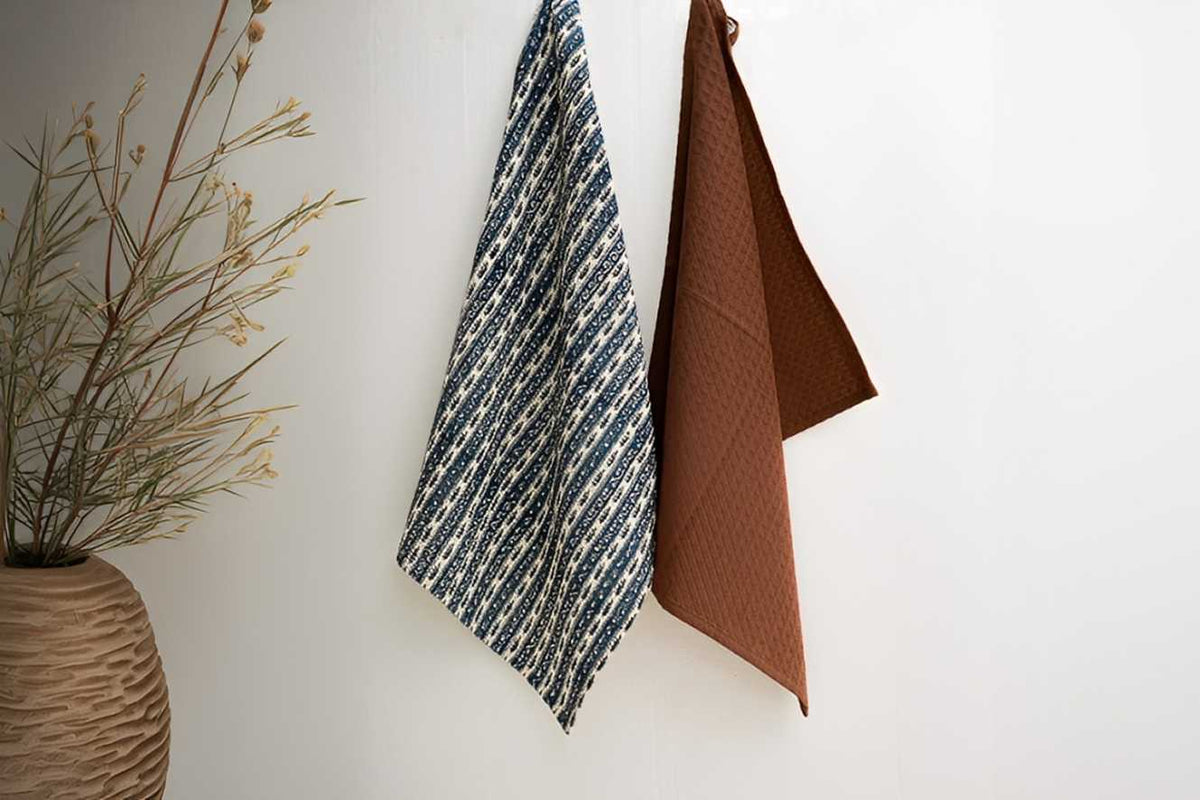 Kitchen Towels in River Vine + Clove (Set of 2)